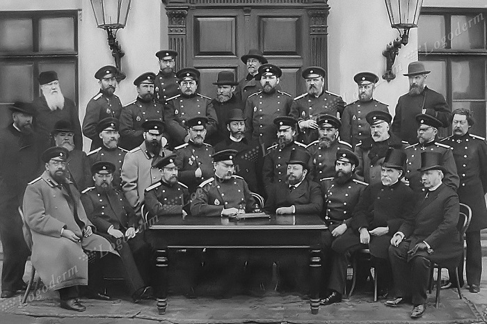  Конференция академии (1894 год), Тарновский справа в 3 ряду